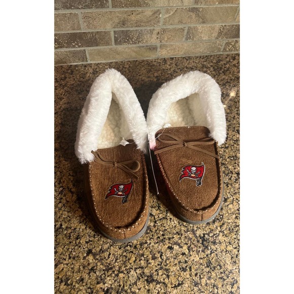 NFL Shoes - Tampa Bay Bucaneers NFL Womens Tan Moccasin Slippers - XL 11/12